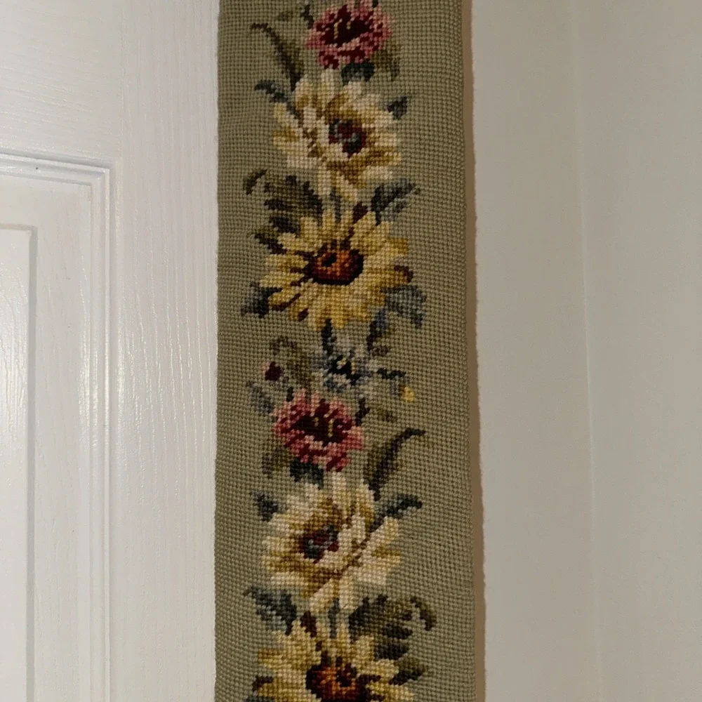 Vintage needlepoint floral tapestry bell pull ornate brass‎ mounts 39